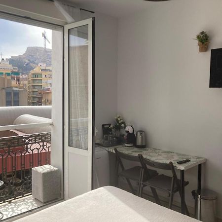 Room With Private Bathroom And Balcony Nearby The Mercado Central, Center And Beach Alicante Exterior foto
